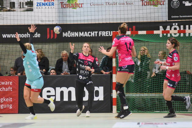 Madita Kohorst TusSies Metzingen 15 in goal TusSies Metzingen, Handball, HBF, DHB Cup match, 10 01 2020, Photo TBaur Eibner TusSies Metzingen vs HSG Bensheim Auerbach Metzingen Copyright: xBaur xEibner-Pressefotox EP_Toba