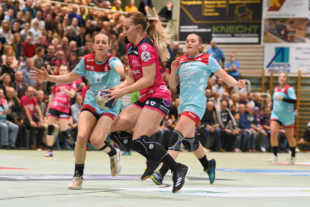 Dorina Korsos TusSies Metzingen 95 TusSies Metzingen, Handball, HBF, DHB Cup match, 10 01 2020, Photo TBaur Eibner TusSies Metzingen vs HSG Bensheim Auerbach Metzingen Copyright: xBaur xEibner-Pressefotox EP_Toba