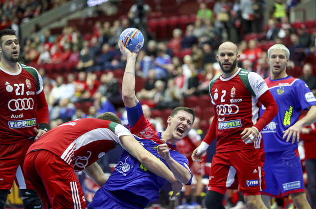 MALMO 20200111 Russia s Dmitrii Zhitnikov in action at the Hungarian defence line during the Men s EHF EURO 2020 Handball group E match preliminary round between Hungary and Russia in Malmo Arena Saturday Jan 11, 2020 Photo Andreas Hillergren TT kod 10600 Malmo Sweden x10600x,  Copyright: xAndreasxHillergren TTx HANDBALL HUNGARY-RUSSIA