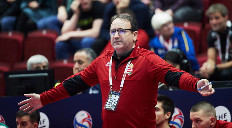MALMO 20200111 The Hungarian head coach István Gulyás during the Men s EHF EURO 2020 Handball group E match preliminary round between Hungary and Russia in Malmo Arena Saturday Jan 11, 2020 Photo Andreas Hillergren TT kod 10600 Malmo Sweden x10600x,  Copyright: xAndreasxHillergren TTx HANDBALL HUNGARY-RUSSIA