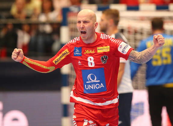 HANDBALL - EHF EURO 2020, AUT vs UKR VIENNA,AUSTRIA,12.JAN.20 - HANDBALL - EHF European Men s Handball Championship 2020, group stage, Austria vs Ukraine. Image shows the rejoicing of Robert Weber (AUT). GEPAxpictures xChristianxOrt