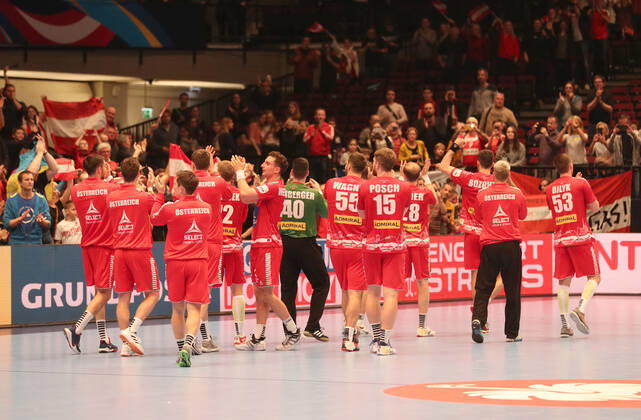 HANDBALL - EHF EURO 2020, AUT vs UKR VIENNA,AUSTRIA,12.JAN.20 - HANDBALL - EHF European Men s Handball Championship 2020, group stage, Austria vs Ukraine. Image shows the rejoicing of AUT. GEPAxpictures xChristianxOrt