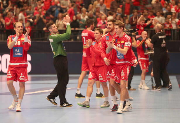 HANDBALL - EHF EURO 2020, AUT vs UKR VIENNA,AUSTRIA,12.JAN.20 - HANDBALL - EHF European Men s Handball Championship 2020, group stage, Austria vs Ukraine. Image shows the rejoicing of AUT. GEPAxpictures xChristianxOrt