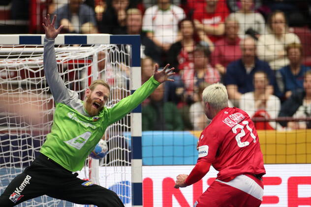 Russia s Gleb Kalarash scores during the Men s European Handball Championship, preliminary round Group E, match between Iceland and Russia at Malmo Arena, Sweden, on Monday Jan 13, 2020 Photo Andreas Hillergren TT code10600 Malmo Sweden x10600x,  Copyright: xAndreasxHillergren TTx EHF EURO 2020 HANDBALL ISL-RUS