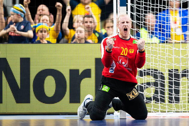 200114 Goalkeeper goalkeeper Mikael Appelgren of Sweden celebrates a save during the EHF European Handball Championship match between Sweden and Poland on January 14, 2020 in Gothenburg Photo Michael Erichsen BILDBYRAN Cop 89 bbeng ehf euro 2020 em 2020 european mens handball championship 2020 handball handball handball em 2020 handball handball em 2020 poland poland sweden sweden cheers,  Copyright: MICHAELxERICHSEN BB200114MI077