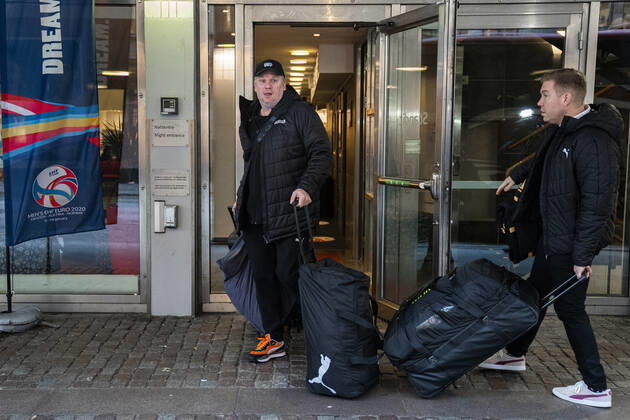 Handball mens team leaves their hotel Scandic St Jörgen in Malmoe on Thursday, January 16, 2020 The Danish handball men are out of the European Championships, which ended for them on Wednesday after three matches in the inaugural group game, Copenhagen Denmark,  Copyright: MartinxSylvestx COP105 cop spdk20200116-105224-L