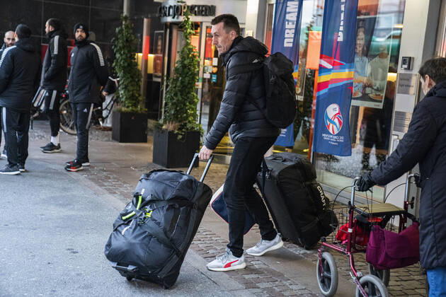 Handball mens team leaves their hotel Scandic St Jörgen in Malmoe on Thursday, January 16, 2020 The Danish handball men are out of the European Championships, which ended for them on Wednesday after three matches in the inaugural group game, Copenhagen Denmark,  Copyright: MartinxSylvestx COP105 cop spdk20200116-105311-L