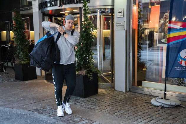 Morten Olsen Handball mens team leaves their hotel Scandic St Jörgen in Malmoe Thursday, January 16, 2020,  Copyright: MartinxSylvestx cop105 spdk20200116-112154-L