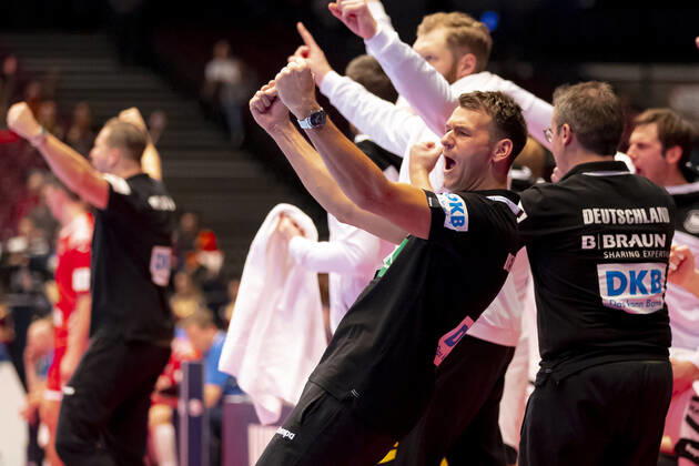 Christian Prokop Coach, Germany is happy to celebrate Belarus vs. Germany, Handball, Main Round, EHF Euro 2020, 16 01 20 Vienna Vienna Vienna Austria Copyright: xAgentur54Gradx xFelixxKoenigx