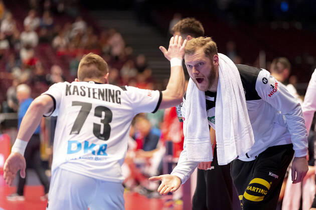 Timo Kastening No. 73, Germany and Johannes Bitter No. 1, Germany rejoice Belarus vs. Germany, Handball, main round, EHF Euro 2020, 16 01 20 Vienna Vienna Austria Copyright: xAgentur54Gradx xFelixxKoenigx