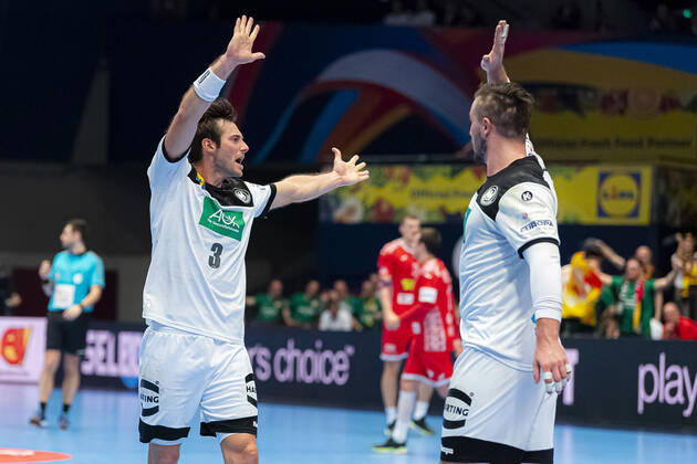 Handball, Men EM 2020, Main Round, Group 1, Belarus Germany from left Uwe Gensheimer Germany Rhein Neckar Loewen , Jannik Kohlbacher Germany Rhein Neckar Loewen Loewen Joy Emotion Vienna Stadthalle Vienna Austria