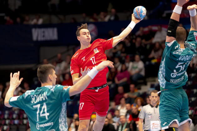 Stanislav Kasparek No 17, Czech Republic vs Viachaslau Bokhan No 74, Belarus and Artsem Karalek No 50, Belarus Belarus Belarus vs Czech Republic, Handball, Main Round, EHF Euro 2020, 18 01 20 Vienna Vienna Austria Copyright: xAgentur54Gradx xFelixxKoenigx