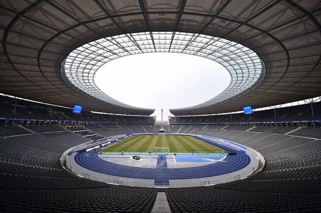 Football 1 Bundesliga 18 Matchday Hertha BSC Berlin FC Bayern Munich on 19 01 2020 at the Olympia Stadium in Berlin Olympia Stadion Olympiastadion Berlin DFL regulations prohibit any use of photographs as image sequences and or quasi video xHDx
