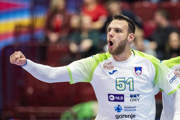 200119 Borut Mackovsek of Slovenia celebrates during the EHF European Handball Championship match between Slovenia and Hungary on January 19, 2020 in Malmö Photo Ludvig Thunman BILDBYRAN code LT 35708 bbeng ehf euro 2020 em 2020 european mens handball championship 2020 handball handball handballs in 2020 handball handball em 2020 slovenia slovenia hungary hungary jubek celebration,  Copyright: LUDVIGxTHUNMAN BB200119LT012