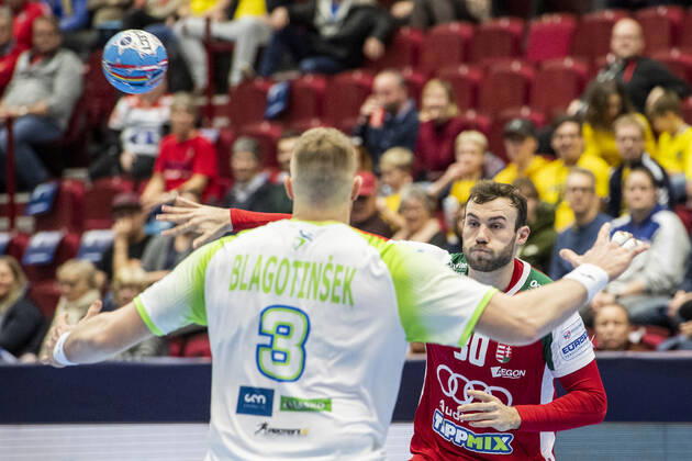 200119 Zoltan Szita of Hungary during the EHF European Handball Championship match between Slovenia and Hungary on January 19, 2020 in Malmö Photo Ludvig Thunman BILDBYRAN code LT 35708 bbeng ehf euro 2020 em 2020 european mens handball championship 2020 handball handball handballs em 2020 handball handball em 2020 Slovenia Slovenia Hungary Hungary,  Copyright: LUDVIGxTHUNMAN BB200119LT013