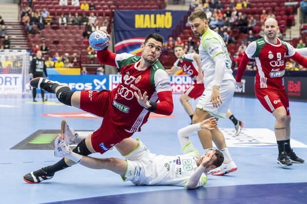 200119 Bence Banhidi of Hungary during the EHF European Handball Championship match between Slovenia and Hungary on January 19, 2020 in Malmö Photo Ludvig Thunman BILDBYRAN code LT 35708 bbeng ehf euro 2020 em 2020 european mens handball championship 2020 handball handball handballs em 2020 handball handball em 2020 Slovenia Slovenia Hungary Hungary,  Copyright: LUDVIGxTHUNMAN BB200119LT014