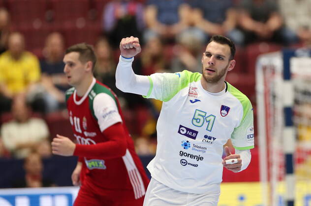 MALMOE 20200119 Slovenia s Borut Mackovsek gesture during the Men s European Handball Championship main round Group 2 match between Slovenia and Hungary at Malmo Arena, Friday Jan 19, 2020 Foto Andreas Hillergren TT kod 10600 Malmo Sweden x10600x,  Copyright: xAndreasxHillergren TTx HANDBALL SLOVENIA-HUNGARY