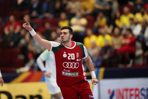 MALMOE 20200119 Hungary s Miklos Rosta celebrates after scoring during the Men s European Handball Championship main round Group 2 match between Slovenia and Hungary at Malmo Arena, Friday Jan 19, 2020 Foto Andreas Hillergren TT kod 10600 Malmo Sweden x10600x,  Copyright: xAndreasxHillergren TTx HANDBALL SLOVENIA-HUNGARY