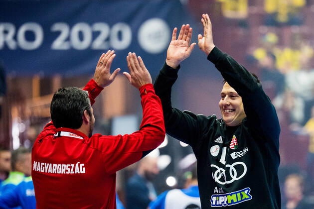 200119 Goalkeeper Roland Mikler of Hungary celebrates after the EHF European Handball Championship match between Slovenia and Hungary on January 19, 2020 in Malmö Photo Ludvig Thunman BILDBYRAN code LT 35712 bbeng ehf euro 2020 em 2020 european mens handball championship 2020 handball handball handballs em 2020 handball handball em 2020 slovenia slovakia hungary hungry celebration celebration,  Copyright: LUDVIGxTHUNMAN BB200119LT031
