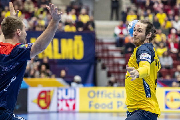 200119 Kim Ekdahl Du Rietz of Sweden during the EHF European Handball Championship match between Norway and Sweden on January 19, 2020 in Malmö Photo Ludvig Thunman BILDBYRAN code LT 35713 bbeng ehf euro 2020 em 2020 european mens handball championship 2020 handball handball handballs em 2020 handball handball em 2020 sweden sweden norway norway,  Copyright: LUDVIGxTHUNMAN BB200119LT038
