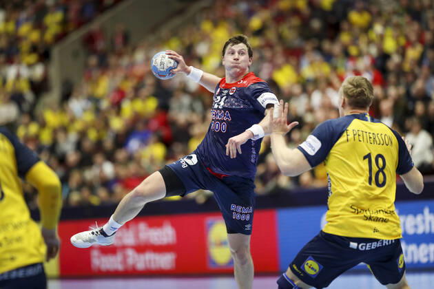 Norway s Magnus Gullerud scores during the Men s European Handball Championship main round Group 2 match between Slovenia and Hungary at Malmo Arena, Friday Jan 19, 2020 Photo Andreas Hillergren TT code 10600 Malmo Sweden HANDBALL x10600x,  Copyright: xAndreasxHillergren TTx EURO HANDBALL NORWAY-SWEDEN