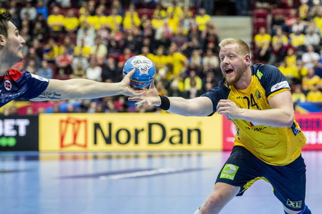 200119 Jim Gottfridsson of Sweden during the EHF European Handball Championship match between Norway and Sweden on January 19, 2020 in Malmö Photo Ludvig Thunman BILDBYRAN code LT 35713 bbeng ehf euro 2020 em 2020 european mens handball championship 2020 handball handball handballs em 2020 handball handball em 2020 sweden sweden norge norway,  Copyright: LUDVIGxTHUNMAN BB200119LT062
