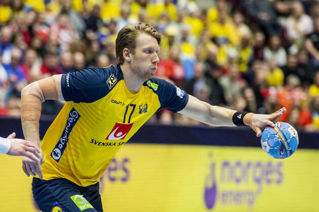 200119 Simon Jeppsson of Sweden during the EHF European Handball Championship match between Norway and Sweden on January 19, 2020 in Malmö Photo Ludvig Thunman BILDBYRAN code LT 35713 bbeng ehf euro 2020 em 2020 european mens handball championship 2020 handball handball handballs em 2020 handball handball em 2020 sweden sweden norge norway,  Copyright: LUDVIGxTHUNMAN BB200119LT063