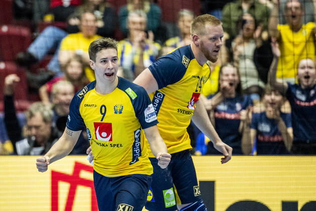 200119 Jerry Tollbring of Sweden celebrates during the EHF European Handball Championship match between Norway and Sweden on January 19, 2020 in Malmö Photo Ludvig Thunman BILDBYRAN code LT 35713 bbeng ehf euro 2020 em 2020 european mens handball championship 2020 handball handball handballs em 2020 handball handball em 2020 sweden sweden norway norway jubilee celebration,  Copyright: LUDVIGxTHUNMAN BB200119LT069