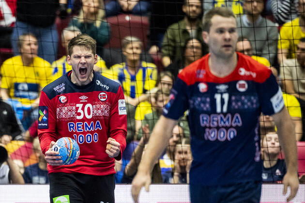 200119 goalkeeper Torbjorn Bergerud of Norway celebrates during the EHF European Handball Championship match between Norway and Sweden on January 19, 2020 in Malmö Photo Ludvig Thunman BILDBYRAN code LT 35713 bbeng ehf euro 2020 em 2020 european mens handball championship 2020 handball handball handballs in 2020 handball handball em 2020 sweden sweden norway jubilee celebration,  Copyright: LUDVIGxTHUNMAN BB200119LT086
