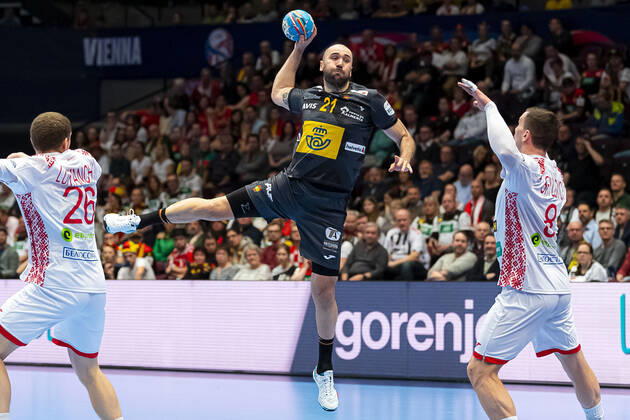 Handball, Men EM 2020, Main Round, Group 1, Belarus Spain Joan Canellas Reixach Spain , Siarhei Shylovich Belarus Vienna Stadthalle Vienna Austria