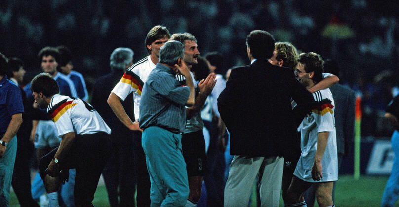 Germany Argentina Italy, Rome, 08 07 1990, Football, FIFA World Cup 1990 in Italy, Final, DFB Germany Argentina 1 0 v l Günther Hermann, Paul Steiner, Rudi Völler all Germany , Franz Beckenbauer Trainer Germany