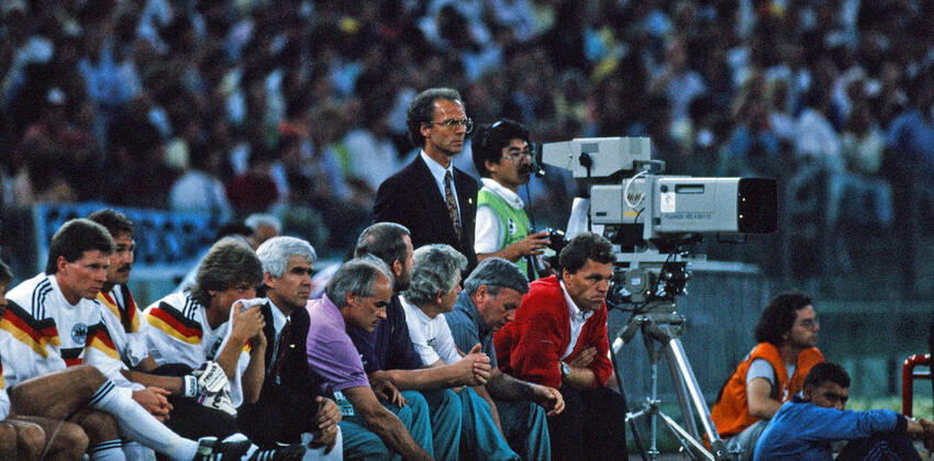 Germany Argentina Italy, Rome, 08 07 1990, Football, FIFA World Cup 1990 in Italy, Final, DFB Germany Argentina 1 0 v l Franz Beckenbauer Trainer Germany , Holger Osieck Trainer Germany