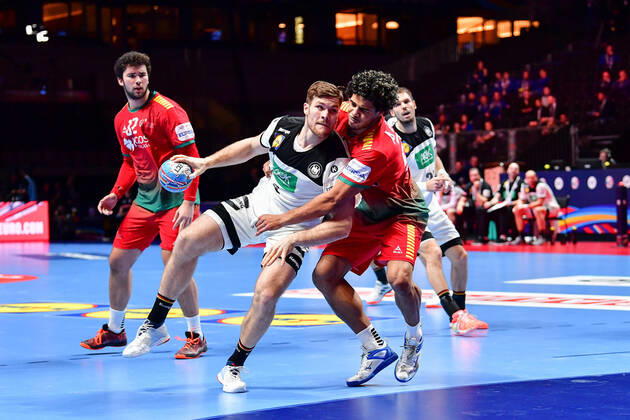 Handball European Championship Match for Rank 5, 25 01 2020, Germany Portugal, Tele2 Arena, Stockholm Johannes Golla Germany, 4 Andre Gomes Portugal, 27 Duel Circle Runner Action, 25 01 2020, Stockholm Sweden, Handball, EM 2020, Match for Rank 5, Germany Portugal xshx