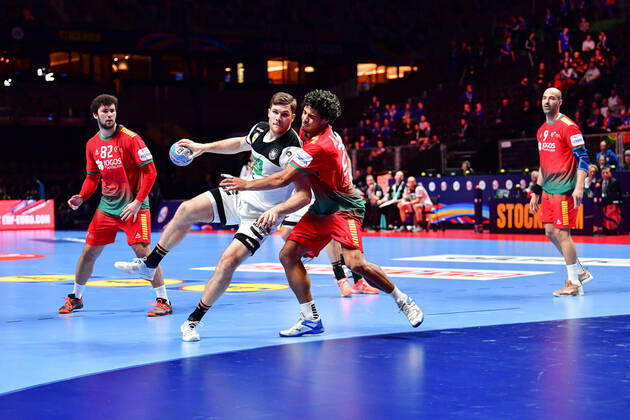 Handball European Championship Match for Rank 5, 25 01 2020, Germany Portugal, Tele2 Arena, Stockholm Johannes Golla Germany, 4 Andre Gomes Portugal, 27 Duel Circle Runner Action, 25 01 2020, Stockholm Sweden, Handball, EM 2020, Match for Rank 5, Germany Portugal xshx