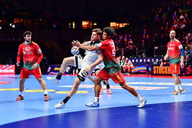 Handball European Championship Match for Rank 5, 25 01 2020, Germany Portugal, Tele2 Arena, Stockholm Johannes Golla Germany, 4 Andre Gomes Portugal, 27 Duel Circle Runner Action, 25 01 2020, Stockholm Sweden, Handball, EM 2020, Match for Rank 5, Germany Portugal xshx