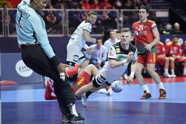 Germany s Timo Kastening in action against Portugal s goal keeper Alfredo Quintana during the match for fifth sixth place between Germany and Portugal during the Men s European Handball Championship in Stockholm, Sweden, on Jan 25, 2020 Stockholm Sverige x10040x,  Copyright: xAndersxWiklund TTx EHF HANDBALL GERMANY-PORTUGAL