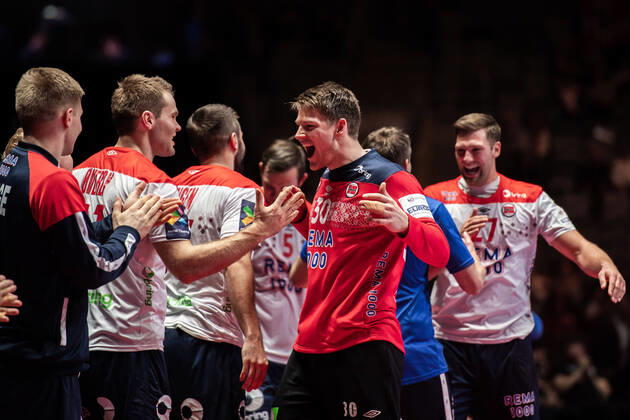 200125 Goalkeeper Torbjorn Bergerud of Norway celebrates after the EHF European Handball Championship bronze match between Norway and Slovenia on January 25, 2020 in Stockholm Photo Johanna Lundberg BILDBYRAN code JL 136107 bbeng ehf euro 2020 em 2020 european mens cheering handball championship 2020 handball handball handball em 2020 handball handball em 2020 norway norway slovenia slovenia bronze match bronze match,  Copyright: JOHANNAxLUNDBERG BB200125ZT094