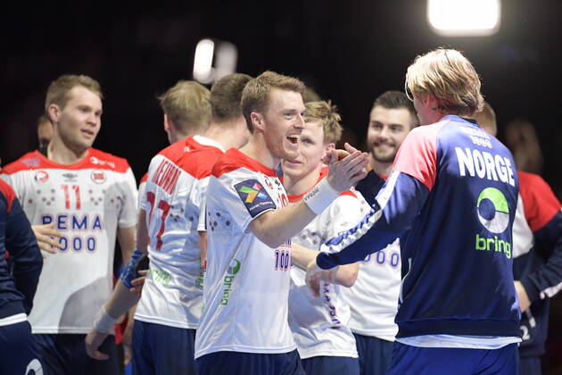 Norway s players celebrate winning the bronze medal match between Slovenia and Norway during the Men s European Handball Championship in Stockholm, Sweden, on Jan 25, 2020 Stockholm Sverige x10040x,  Copyright: xAndersxWiklund TTx EHF HANDBALL SLOVENIA-NORWAY