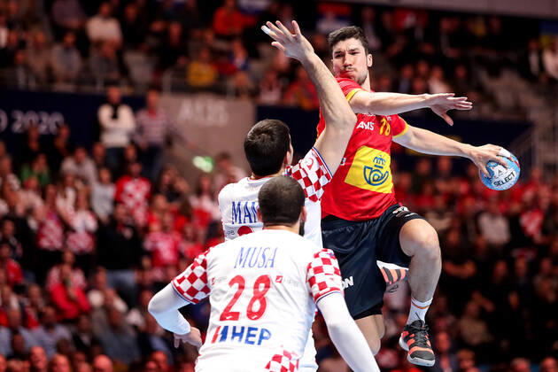 Spain v Croatia - Final - Men s EHF EURO 2020 Marko Mamic and Zeljko Musa of Croatia are challenged by Alex Dujshebaev Dobichebaeva of Spain during the Men s EHF EURO 2020 final match between Spain and Croatia at Tele2 Arena in Stockholm, Sweden on January 26, 2020. Photo by Luka Stanzl PIXSELL LukaxStanzl PIXSELL