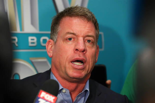 MIAMI BEACH, FL - JANUARY 28: Former NFL, American Football Herren, USA player and Lead NFL Game Analyst Troy Aikman answers questions during the Super Bowl LIV FOX Sports Media Day on January 28, 2020 at the Miami Beach Convention Center in Miami Beach, FL. (Photo by Rich Graessle PPI Icon Sportswire) NFL: JAN 28 Super Bowl LIV - FOX Sports Media Day Icon200128547