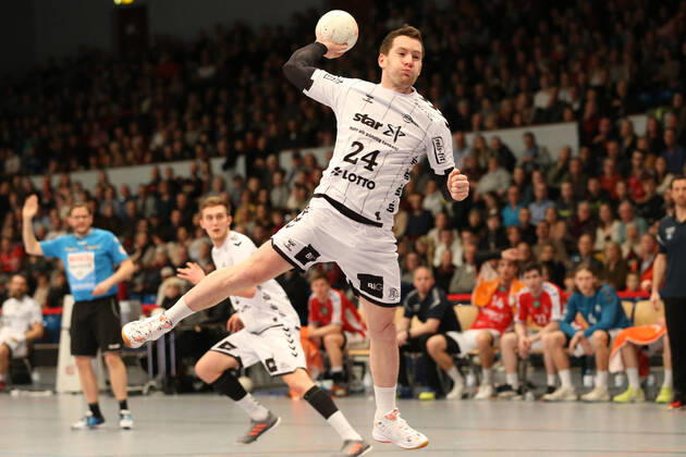 Handball test match 2019 2020 Handball Sportverein Hamburg vs THW Kiel Miha Zarabec Kiel ,successful goal throw, Sporthalle Hamburg Hamburg