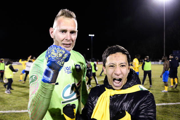 Sport Bilder des Tages Idior Jerome ( 1 - Epinal ) - Joie des joueurs de l equipe du Epinal apres sa victoire - FOOTBALL : SAS Epinal vs Lille OSC - Coupe de France - Epinal - 29 01 2020 FedericoPestellini Panoramic 