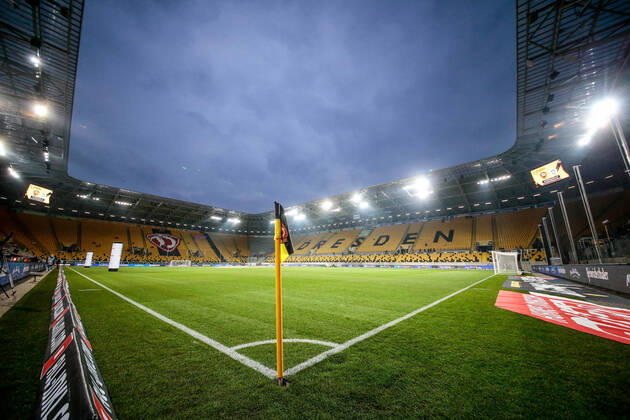 07 02 2020, xtgx, Football 2 Bundesliga, SG Dynamo Dresden SV Darmstadt 98 emspor, v l wide angle panorama, interior, stadium, Rudolf Harbig Stadium, Dresden, Dynamo DFL DFB REGULATIONS PROHIBIT ANY USE OF PHOTOGRAPHS as IMAGE SEQUENCES and or QUASI VIDEO Dresden