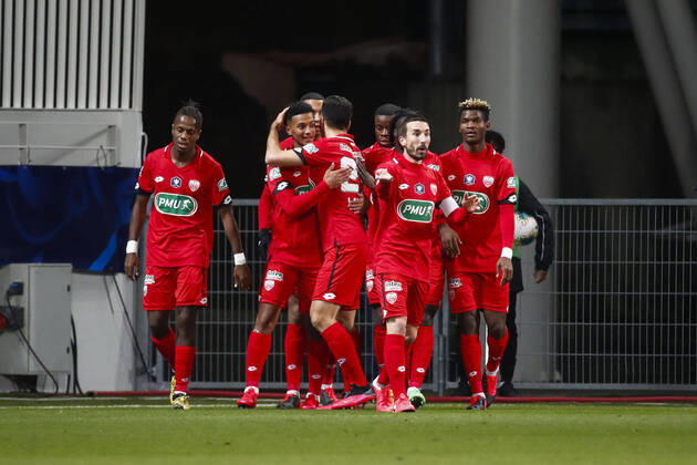 joie Mounir Chouiar (Dijon) avec equipe FOOTBALL : Coupe de France - Dijon vs PSG - Ligue 1 - 12 02 2020 GwendolineLeGoff Panoramic 