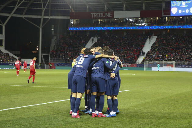 joie Mitchel Bakker (PSG) et equipe FOOTBALL : Coupe de France - Dijon vs PSG - Ligue 1 - 12 02 2020 GwendolineLeGoff Panoramic 