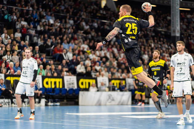 THW Kiel vs. TVB 1898 Stuttgart on 16 2 2020 Patrick Zieker 25, TVB 1898 Stuttgart, AU , THW Kiel vs. TVB 1898 Stuttgart in the LIQUI MOLY Handball Bundesliga on 25 matchday, in the Sparkassen Arena Kiel on 16 2 2020 Copyright: xBEAUTIFULxSPORTS Angenendtx