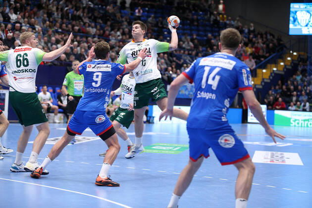 v l Jonathan Carlsbogard TBV Lemgo Lippe 9 , Filip Mirkulovski HSG Wetzlar 13 GER, Handball, 1 Bundesliga, TBV Lemgo Lippe vs. HSG Wetzlar, 27 02 2020 Lemgo Copyright: xStrohdiekx Eibner-Pressefotox EP_jsk