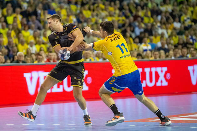 Kielce, 29.02.2020 PILKA RECZNA MEZCZYZN LIGA MISTRZOW MECZ PGE VIVE KIELCE - THW KIEL HANDBALL MAN , CHAMPIONS LEAUGUE , PGE VIVE KIELCE - THW KIEL NZ HARALD REINKIND FOT. Pawel Janczyk 400mm.pl NEWSPIX.PL --- Newspix.pl  200229JAN208