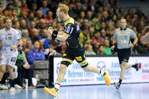 01 03 2020, xgox, Handball EHF Cup, SC Magdeburg HBC Nantes emspor, from l Matthias Musche Magdeburg, 6 cheers, cheers for the goal, celebrate the goal, celebration GETEC Arena