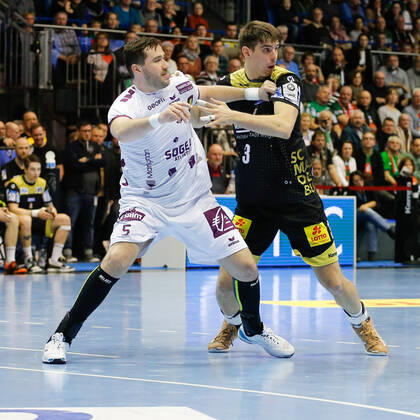 01 03 2020, xgox, Handball EHF Cup, SC Magdeburg HBC Nantes emspor, from l Senjamin Buric, Piotr Chrapkowski Magdeburg, 3 Duel, fight, tackle GETEC Arena